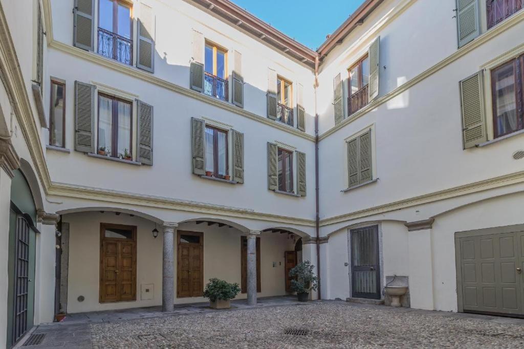 Thea - Centro Storico Bed & Breakfast Monza Eksteriør bilde