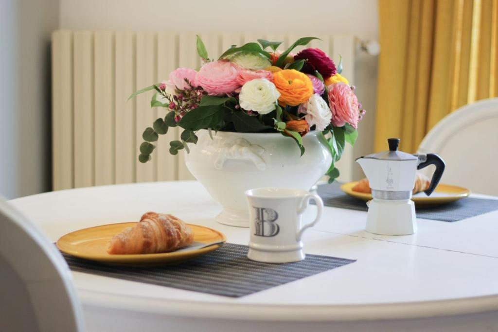 Thea - Centro Storico Bed & Breakfast Monza Eksteriør bilde