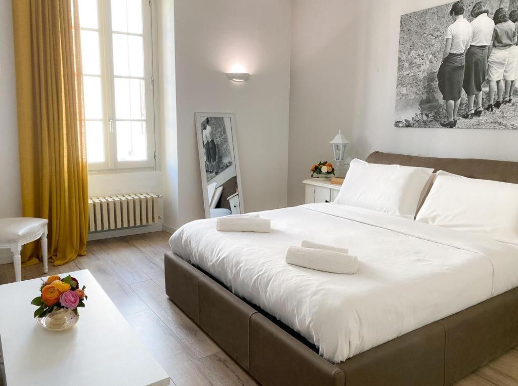 Thea - Centro Storico Bed & Breakfast Monza Eksteriør bilde