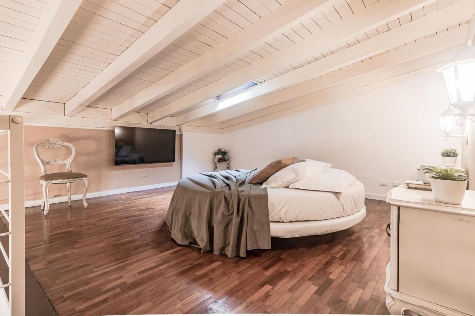 Thea - Centro Storico Bed & Breakfast Monza Eksteriør bilde